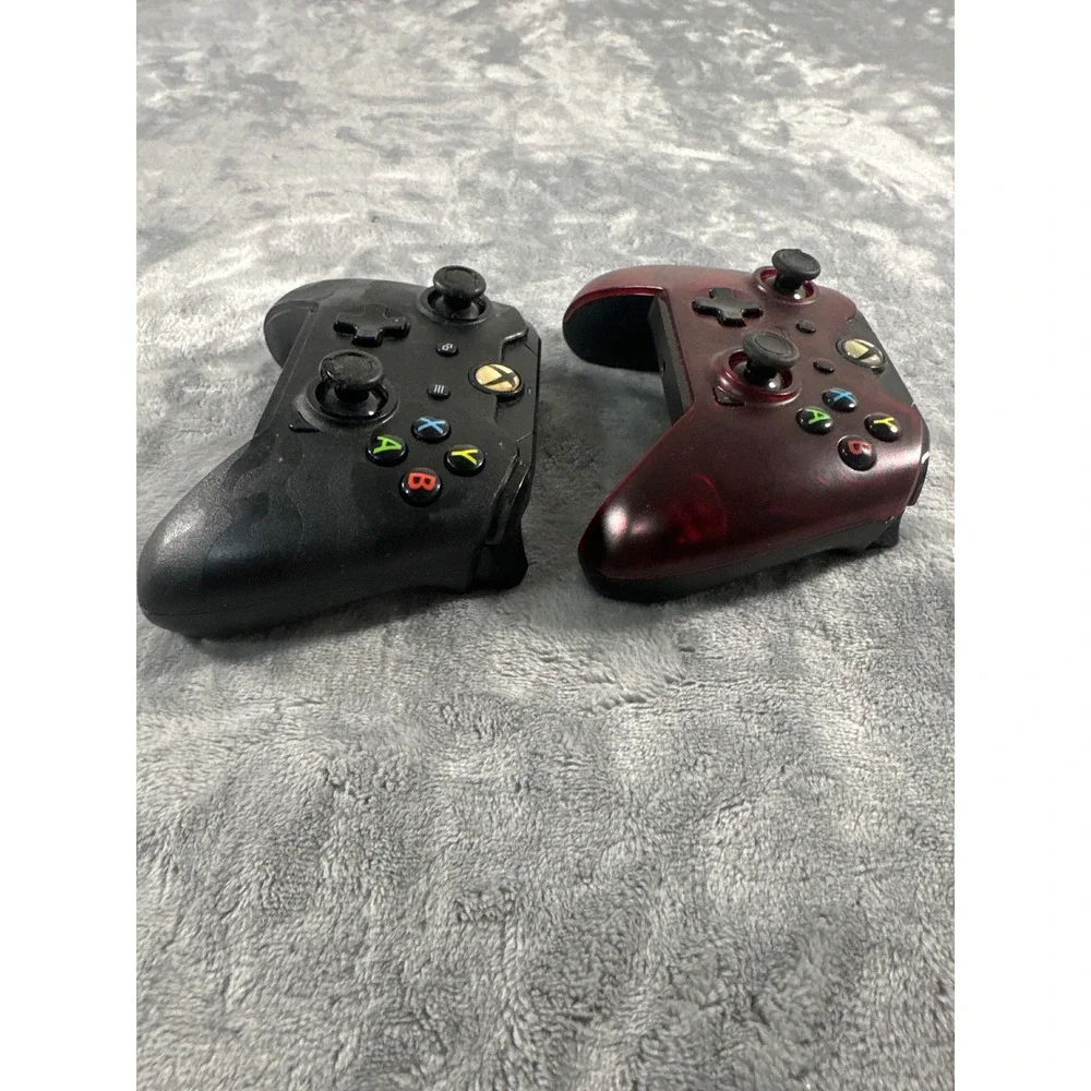 PDP Wired Controllers for Xbox One Black Camo and Translucent Red Lot of 2
